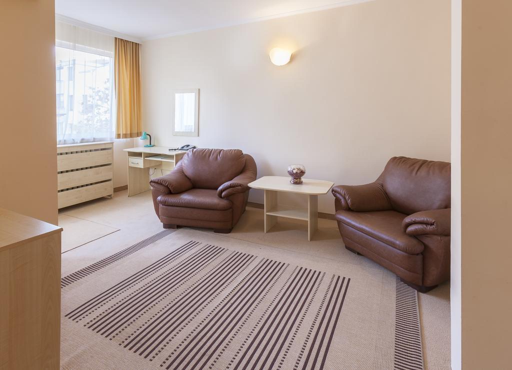 Family Hotel Central Burgasz Szoba fotó